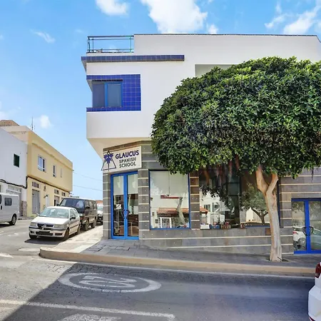 El With Two Bedrooms Apartment *